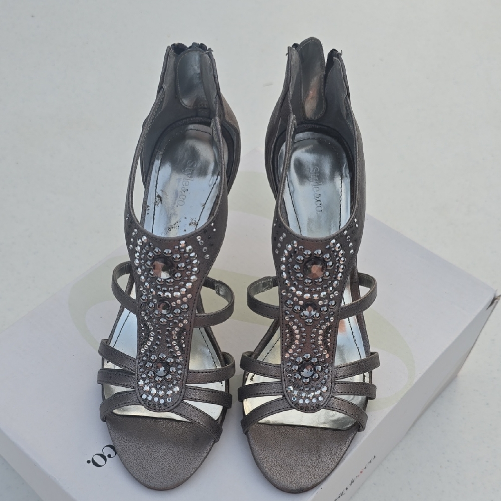Style & Co Gray/Silver Elegant Heels
